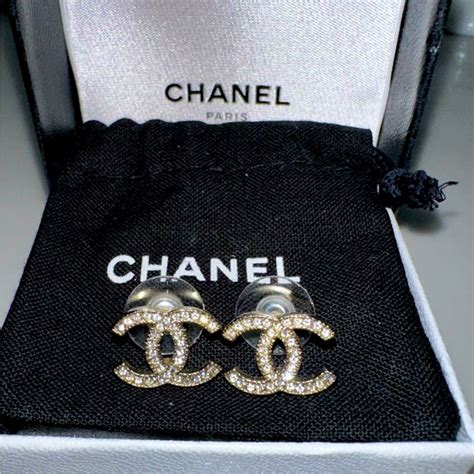 boucles d'oreilles chanel or|authentic Chanel earrings cc.